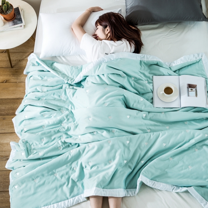 91家纺网 家纺一手货源 找家纺 被靠被 2021新款心晴天丝夏被 心晴-浅绿