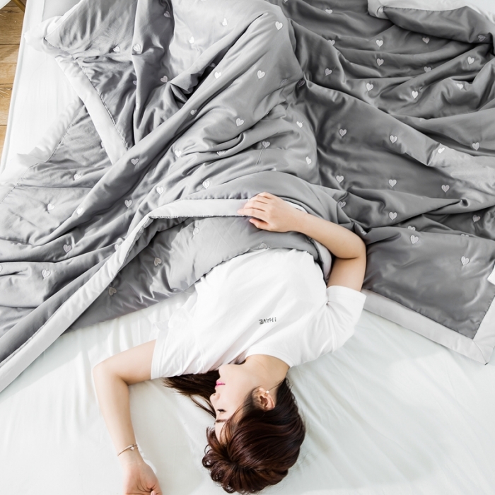 91家纺网 家纺一手货源 找家纺 被靠被 2021新款心晴天丝夏被 心晴-深灰