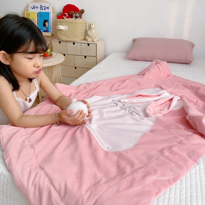 91家纺网 家纺一手货源 找家纺 被靠被 2021新款萌兔多功能盖毯 儿童粉色