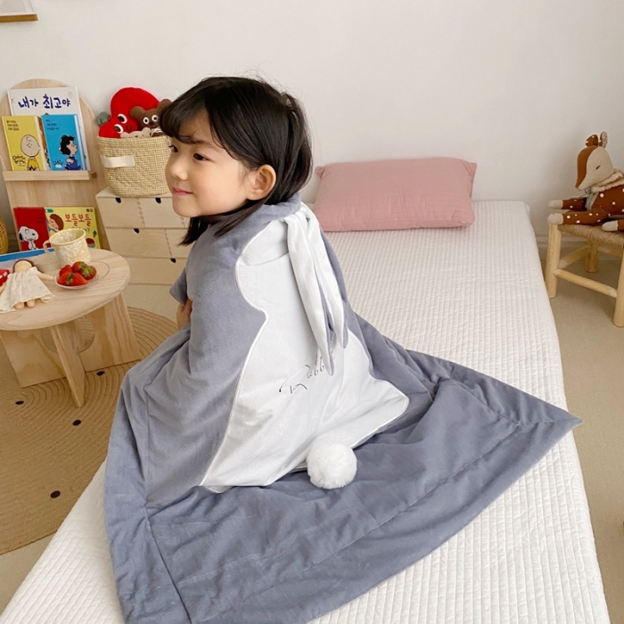 91家纺网 家纺一手货源 找家纺 被靠被 2021新款萌兔多功能盖毯 儿童蓝灰