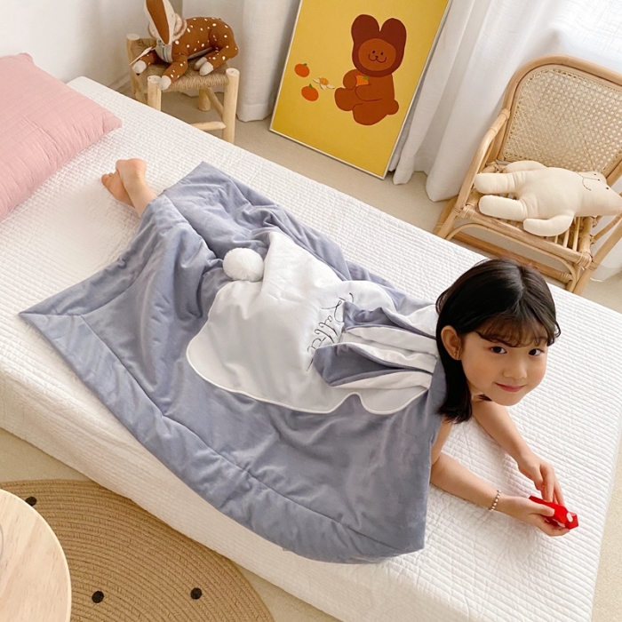 91家纺网 家纺一手货源 找家纺 被靠被 2021新款萌兔多功能盖毯 儿童蓝灰