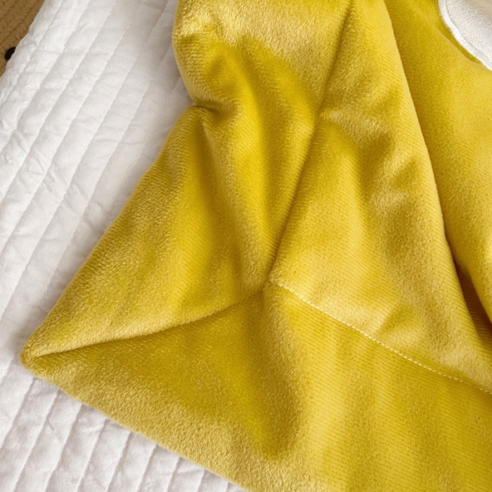 91家纺网 家纺一手货源 找家纺 被靠被 2021新款萌兔多功能盖毯 儿童亮黄