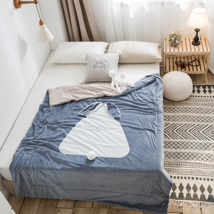 91家纺网 家纺一手货源 找家纺 被靠被 2021新款萌兔多功能盖毯 蓝灰