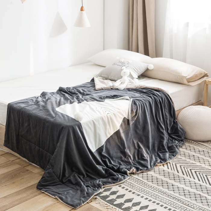 91家纺网 家纺一手货源 找家纺 被靠被 2021新款萌兔多功能盖毯 深灰