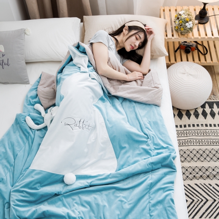 91家纺网 家纺一手货源 找家纺 被靠被 2021新款萌兔多功能盖毯 天蓝