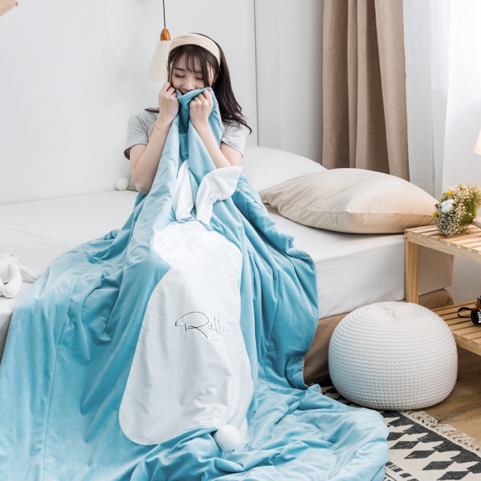 91家纺网 家纺一手货源 找家纺 被靠被 2021新款萌兔多功能盖毯 天蓝