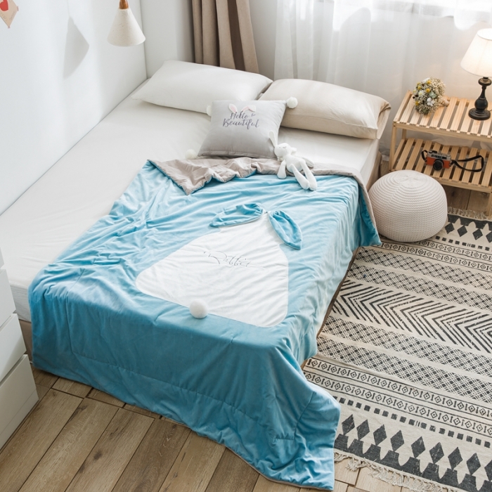 91家纺网 家纺一手货源 找家纺 被靠被 2021新款萌兔多功能盖毯 天蓝