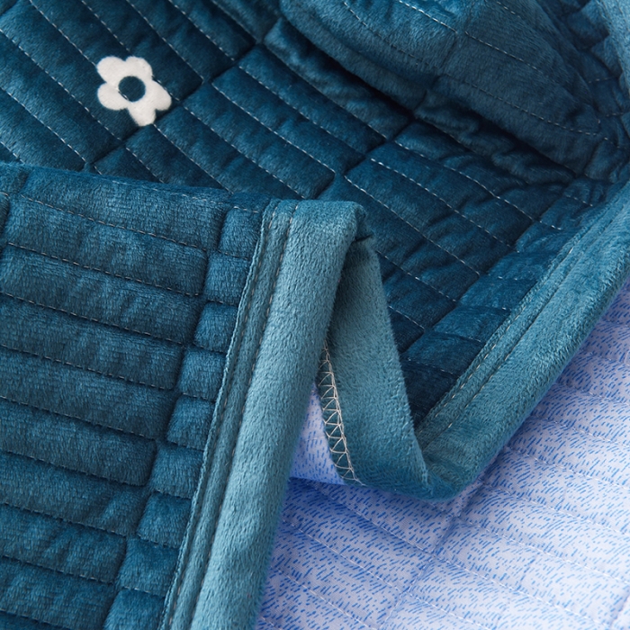 91家纺网 家纺一手货源 找家纺 雨洋家纺 2025新款炕垫水晶绒床盖大炕盖 闭月羞花