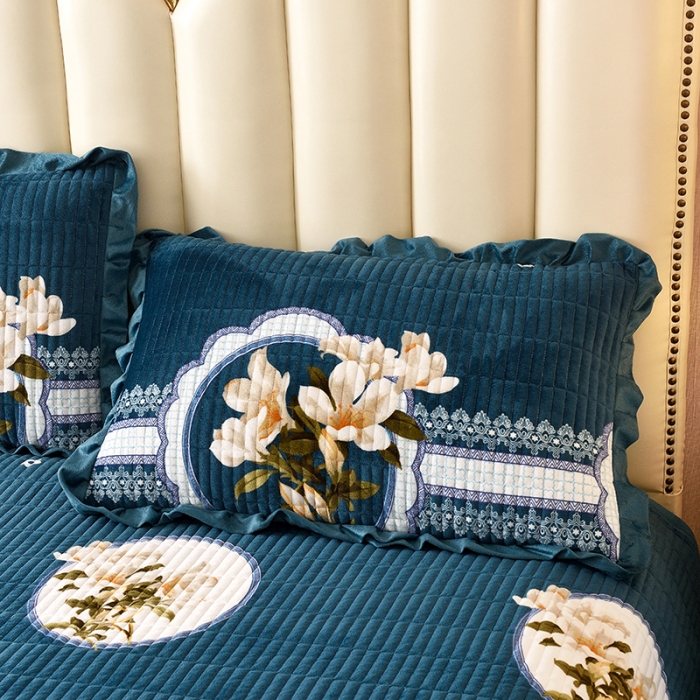 91家纺网 家纺一手货源 找家纺 雨洋家纺 2025新款炕垫水晶绒床盖大炕盖 闭月羞花