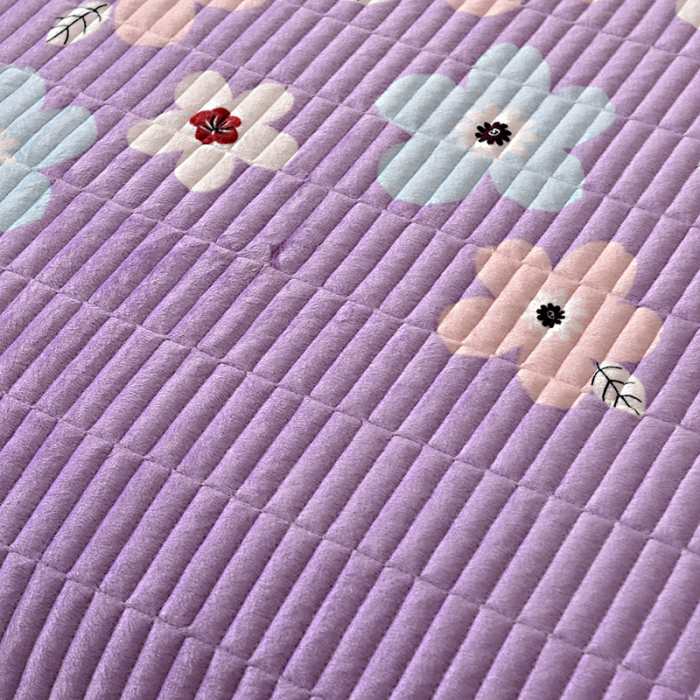 91家纺网 家纺一手货源 找家纺 雨洋家纺 2025新款炕垫水晶绒床盖大炕盖 浪花朵朵-紫