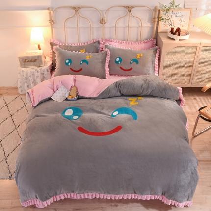 91家纺网 家纺一手货源 找家纺 （总）兴美佳家纺新款牛奶绒花边毛巾绣四件套-你的微笑