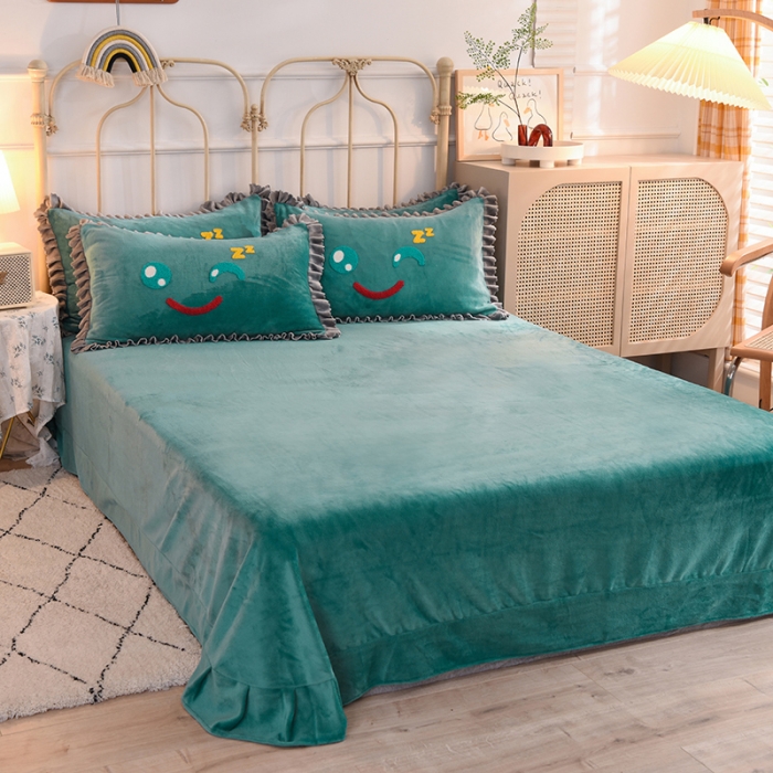 91家纺网 家纺一手货源 找家纺 兴美佳家纺 新款牛奶绒花边毛巾绣四件套-你的微笑 翡翠绿