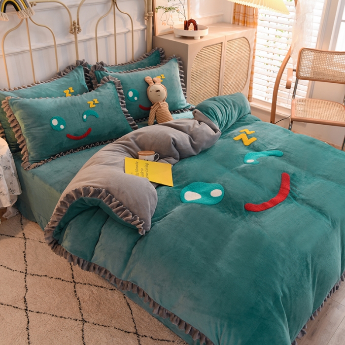 91家纺网 家纺一手货源 找家纺 兴美佳家纺 新款牛奶绒花边毛巾绣四件套-你的微笑 翡翠绿