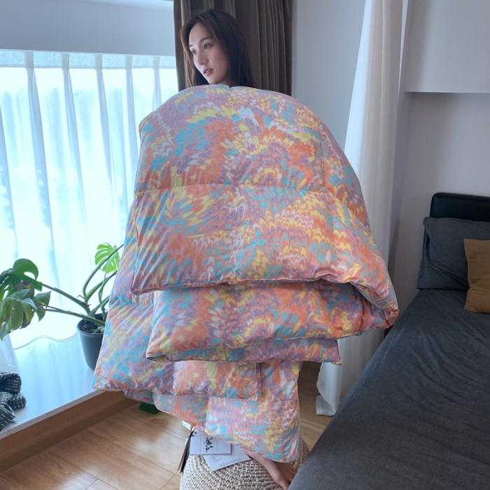 91家纺网 家纺一手货源 找家纺 俏企鹅 2025新款孔雀开屏羽绒被芯冬被春秋被子 孔雀开屏