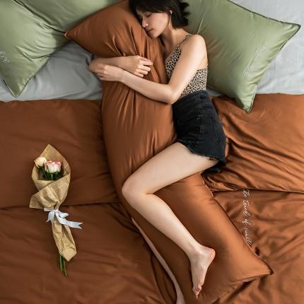 91家纺网 家纺一手货源 找家纺 狠狠爱 2020新款60S长绒棉刺绣撞色四件套 浅绿咖浅灰