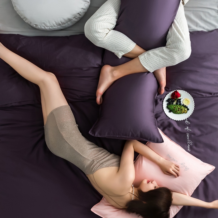 91家纺网 家纺一手货源 找家纺 狠狠爱 2020新款60S长绒棉刺绣撞色四件套 粉紫浅灰