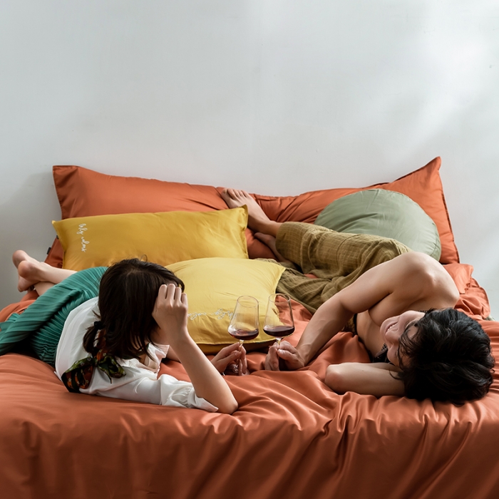 91家纺网 家纺一手货源 找家纺 狠狠爱 2020新款60S长绒棉刺绣撞色四件套 黄橘浅绿