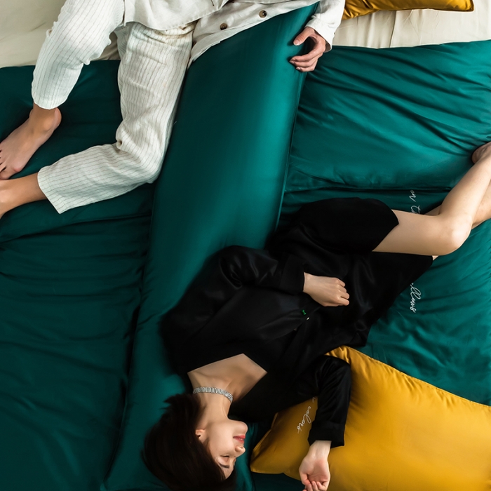 91家纺网 家纺一手货源 找家纺 狠狠爱 2020新款60S长绒棉刺绣撞色四件套 黄墨绿卡宾