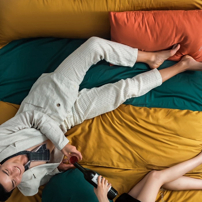 91家纺网 家纺一手货源 找家纺 狠狠爱 2020新款60S长绒棉刺绣撞色四件套 橘黄墨绿