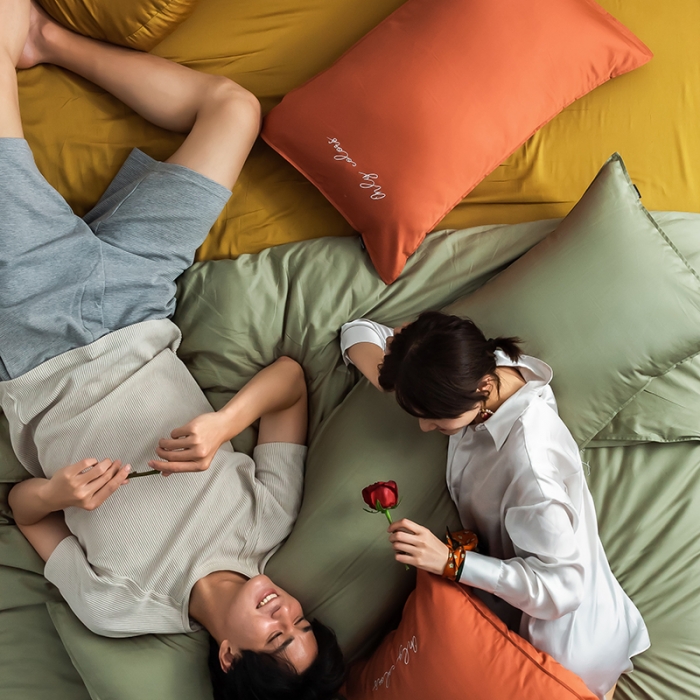 91家纺网 家纺一手货源 找家纺 狠狠爱 2020新款60S长绒棉刺绣撞色四件套 橘浅绿黄