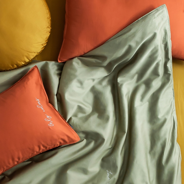 91家纺网 家纺一手货源 找家纺 狠狠爱 2020新款60S长绒棉刺绣撞色四件套 橘浅绿黄