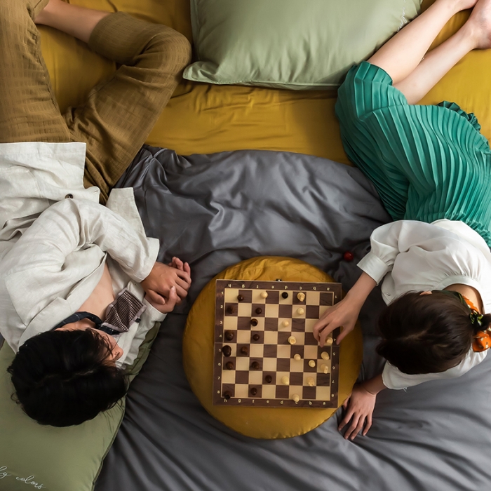 91家纺网 家纺一手货源 找家纺 狠狠爱 2020新款60S长绒棉刺绣撞色四件套 浅绿深灰黄