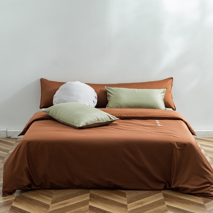 91家纺网 家纺一手货源 找家纺 狠狠爱 2020新款60S长绒棉刺绣撞色四件套 浅绿咖浅灰