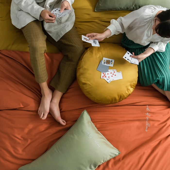 91家纺网 家纺一手货源 找家纺 狠狠爱 2020新款60S长绒棉刺绣撞色四件套 浅绿橘黄