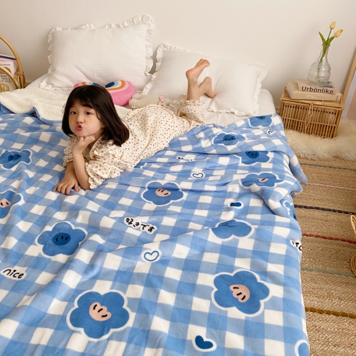 91家纺网 家纺一手货源 找家纺 川悦生活2020新款羊羔绒毯子卡通亲肤牛奶绒毛毯 爱心兰