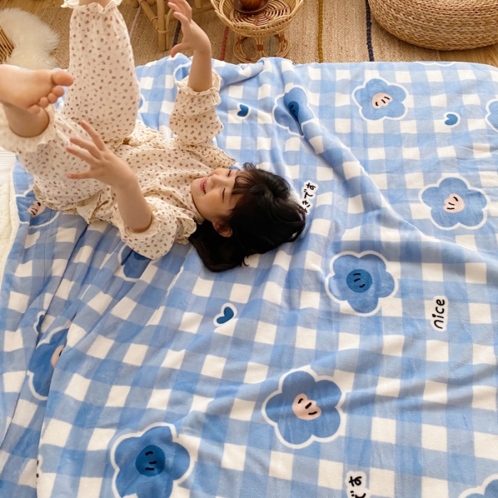 91家纺网 家纺一手货源 找家纺 川悦生活2020新款羊羔绒毯子卡通亲肤牛奶绒毛毯 爱心兰