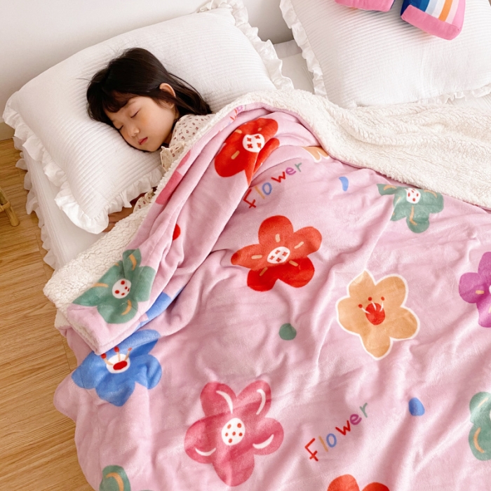 91家纺网 家纺一手货源 找家纺 川悦生活2020新款羊羔绒毯子卡通亲肤牛奶绒毛毯 花儿点点