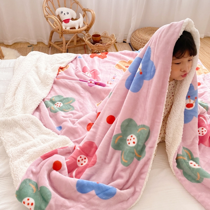 91家纺网 家纺一手货源 找家纺 川悦生活2020新款羊羔绒毯子卡通亲肤牛奶绒毛毯 花儿点点