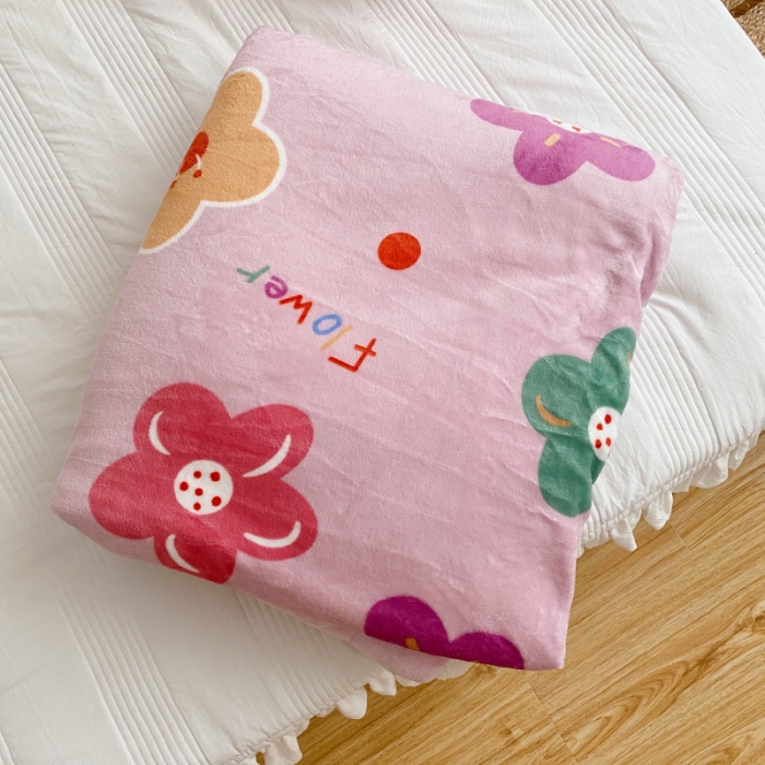 91家纺网 家纺一手货源 找家纺 川悦生活2020新款羊羔绒毯子卡通亲肤牛奶绒毛毯 花儿点点