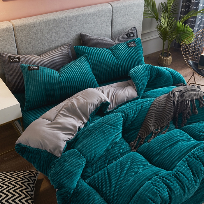 91家纺网 家纺一手货源 找家纺 被多多 2022新款魔法绒冬被四件套 翡翠绿