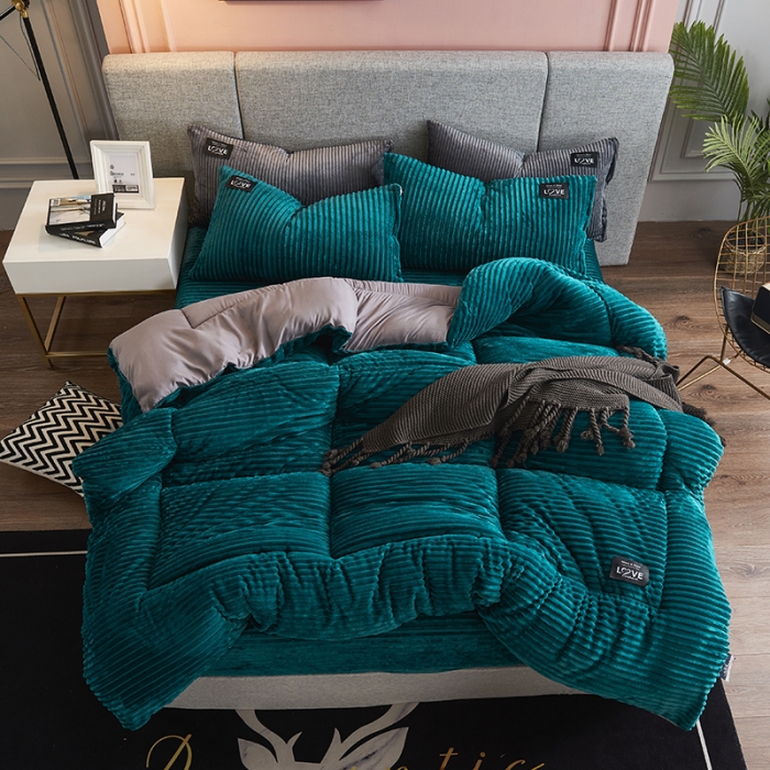 91家纺网 家纺一手货源 找家纺 被多多 2022新款魔法绒冬被四件套 翡翠绿