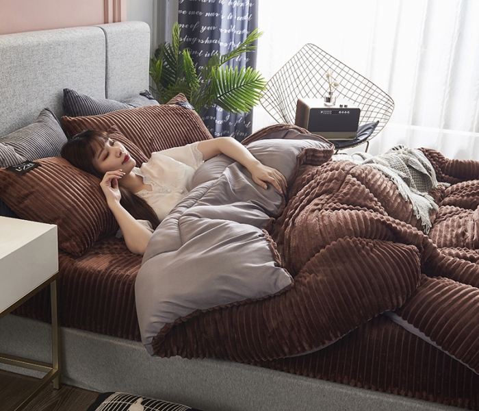 91家纺网 家纺一手货源 找家纺 被多多 2022新款魔法绒冬被四件套 咖啡色