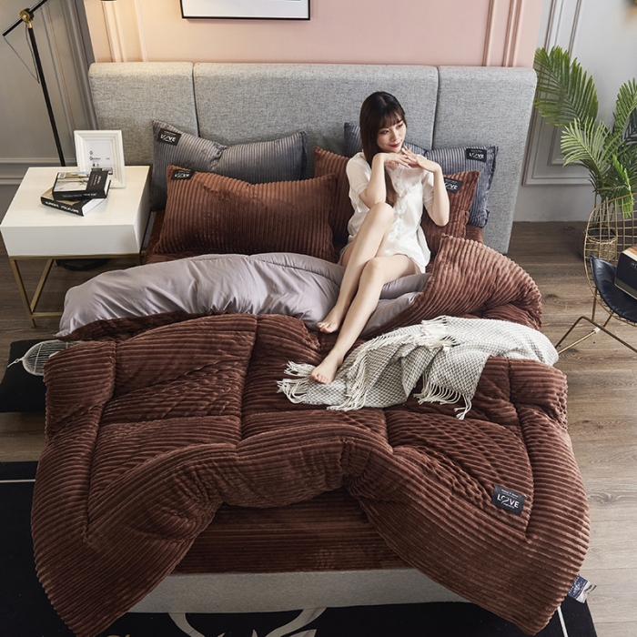 91家纺网 家纺一手货源 找家纺 被多多 2022新款魔法绒冬被四件套 咖啡色
