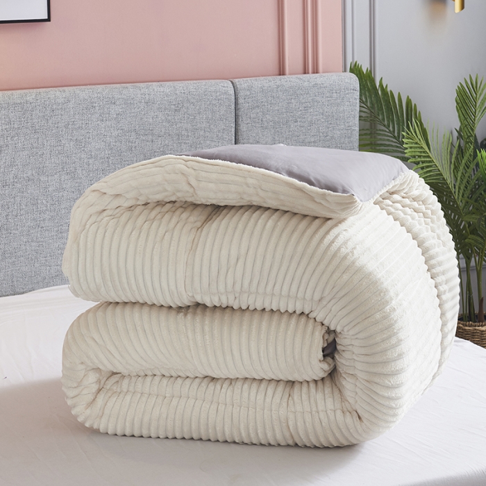 91家纺网 家纺一手货源 找家纺 被多多 2022新款魔法绒冬被四件套 牛奶白