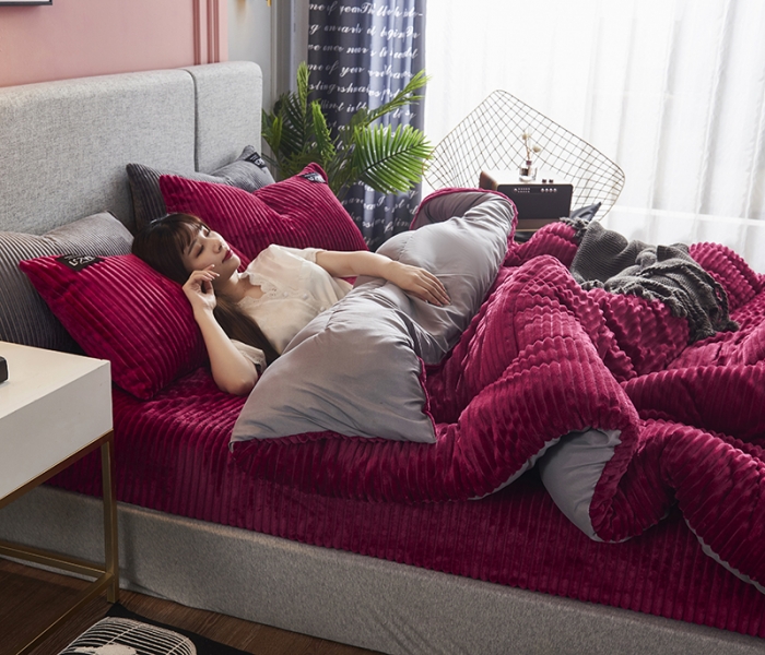 91家纺网 家纺一手货源 找家纺 被多多 2022新款魔法绒冬被四件套 囍气红