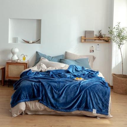 91家纺网 家纺一手货源 找家纺 来菲 25新款400克毛毯纯色加厚法兰绒盖毯多功能珊瑚绒毯子沉思经典蓝