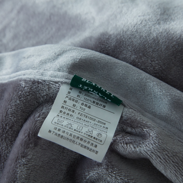 91家纺网 家纺一手货源 找家纺 来菲 25新款400克毛毯纯色加厚法兰绒盖毯多功能珊瑚绒毯子古堡鲨鱼灰