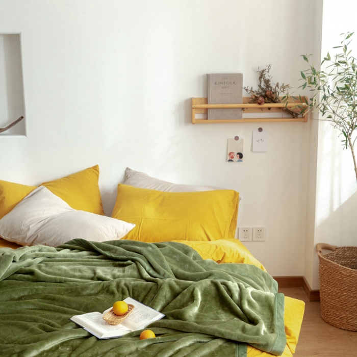 91家纺网 家纺一手货源 找家纺 来菲 25新款400克毛毯纯色加厚法兰绒盖毯多功能珊瑚绒毯子羽衣甘蓝绿