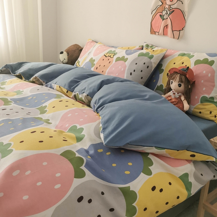 91家纺网 家纺一手货源 找家纺 HL原创 2020新款13372全棉小清新四件套实拍图 大草莓