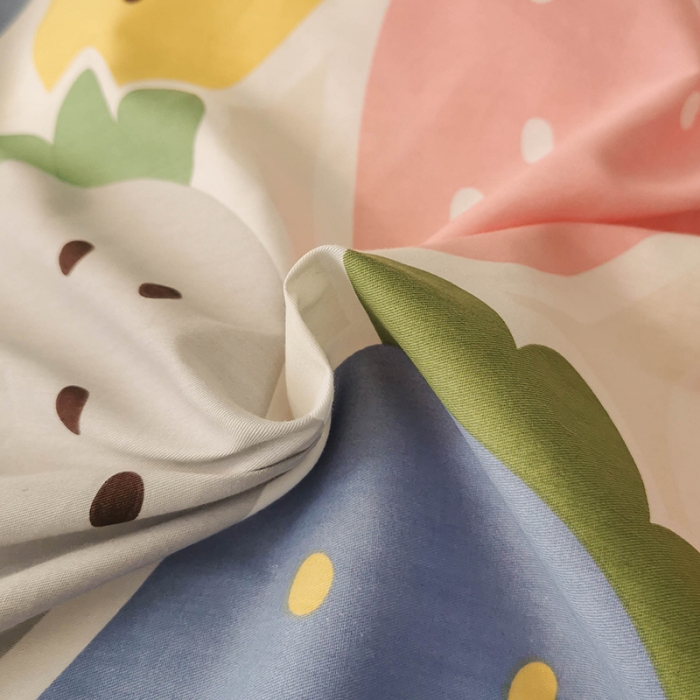 91家纺网 家纺一手货源 找家纺 HL原创 2020新款13372全棉小清新四件套实拍图 大草莓