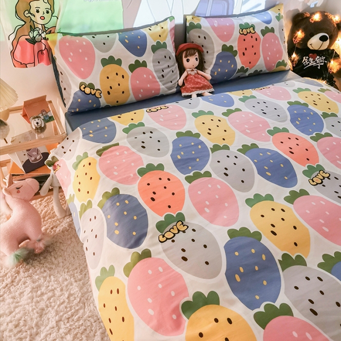 91家纺网 家纺一手货源 找家纺 HL原创新款13372全棉四件套夜晚网红风实拍图 大草莓