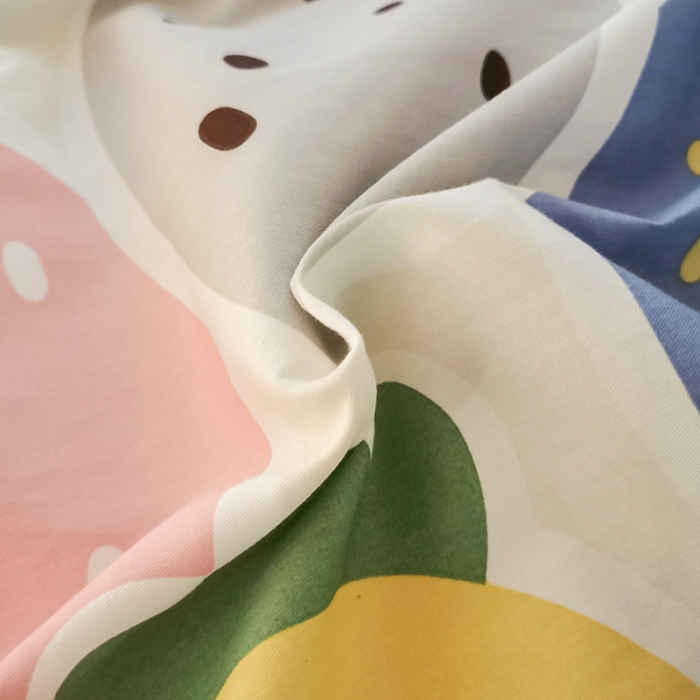 91家纺网 家纺一手货源 找家纺 HL原创新款13372全棉四件套夜晚网红风实拍图 大草莓