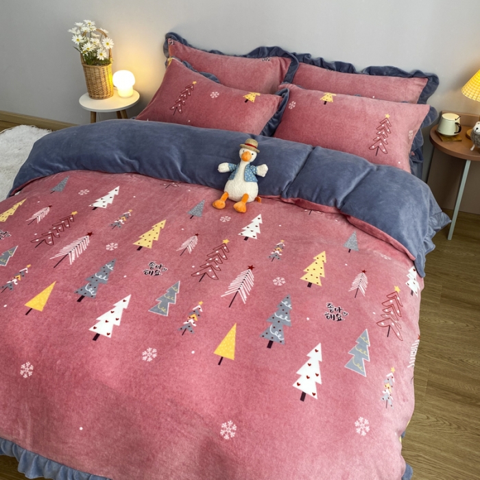 91家纺网 家纺一手货源 找家纺 妖妖家纺 2020新款花边牛奶绒四件套 北岛-红