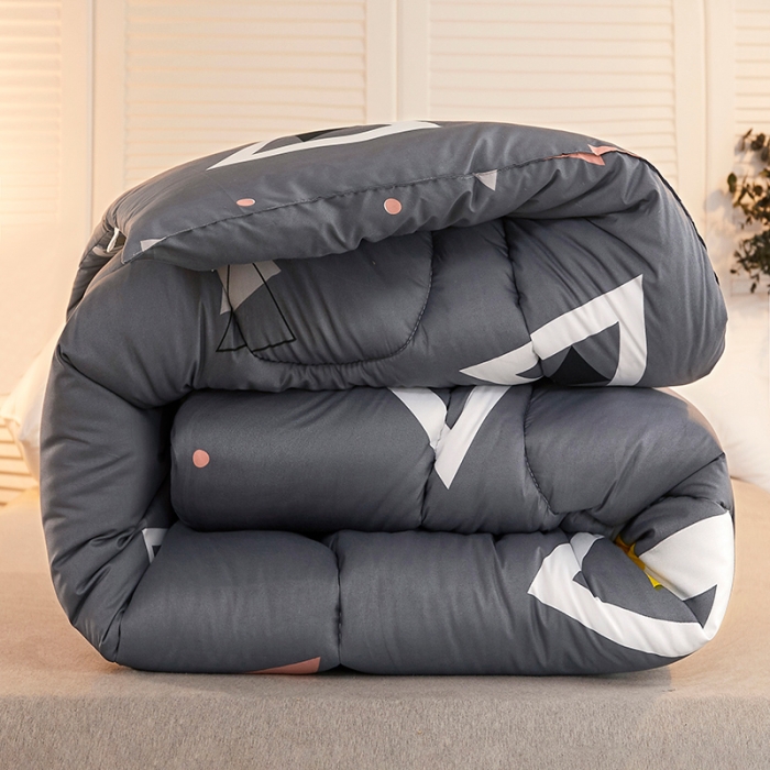 91家纺网 家纺一手货源 找家纺 畅销被业 2020新款海藻棉冬被 几何图形