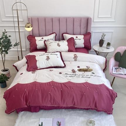 91家纺网 家纺一手货源 找家纺 博纳60s水洗真丝13372全棉刺绣四件套威尼熊实拍图白-红