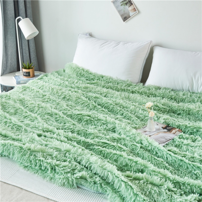 91家纺网 家纺一手货源 找家纺 品尚嘉 2025水貂绒毛毯长毛绒法莱绒双层跨境外贸毯子果绿色